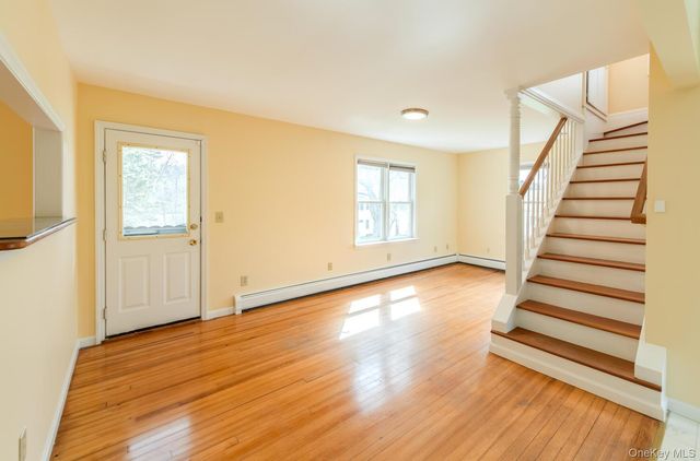949 Freedom Road, Pleasant Valley, NY 12569