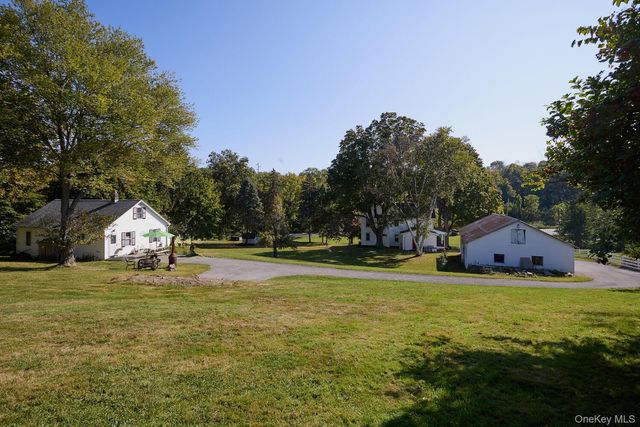 949 Freedom Road, Pleasant Valley, NY 12569