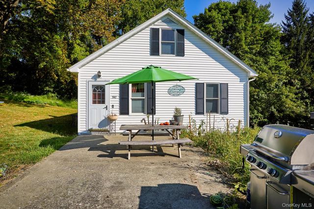 949 Freedom Road, Pleasant Valley, NY 12569