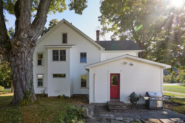 949 Freedom Road, Pleasant Valley, NY 12569