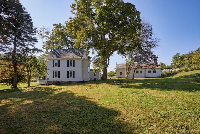 949 Freedom Road, Pleasant Valley, NY 12569