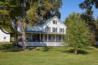 949 Freedom Road, Pleasant Valley, NY 12569