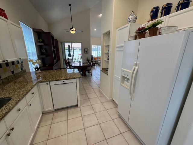 77 Spyglass Way N, Palm Beach Gardens, FL 33418