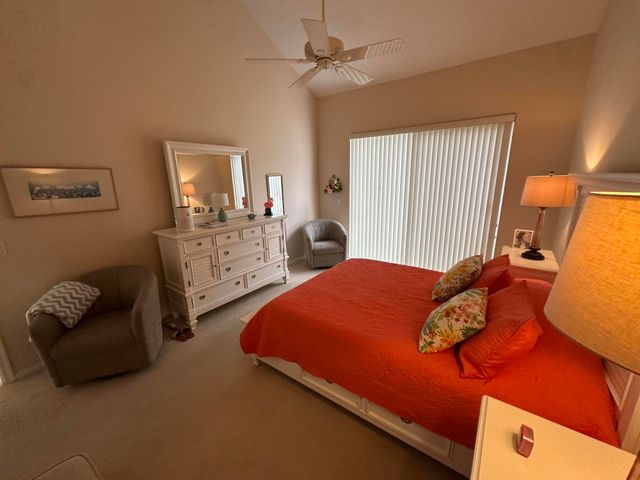 77 Spyglass Way N, Palm Beach Gardens, FL 33418