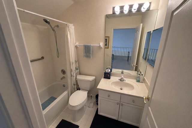 77 Spyglass Way N, Palm Beach Gardens, FL 33418