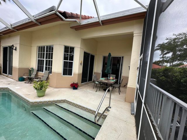 77 Spyglass Way N, Palm Beach Gardens, FL 33418