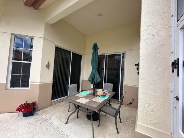 77 Spyglass Way N, Palm Beach Gardens, FL 33418