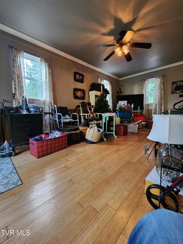 310 Northeast Centre Avenue, Coeburn, VA 24230