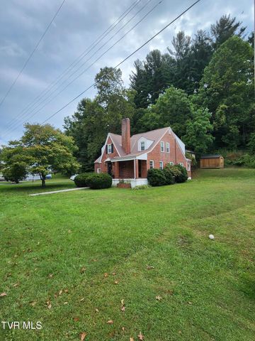 310 Northeast Centre Avenue, Coeburn, VA 24230