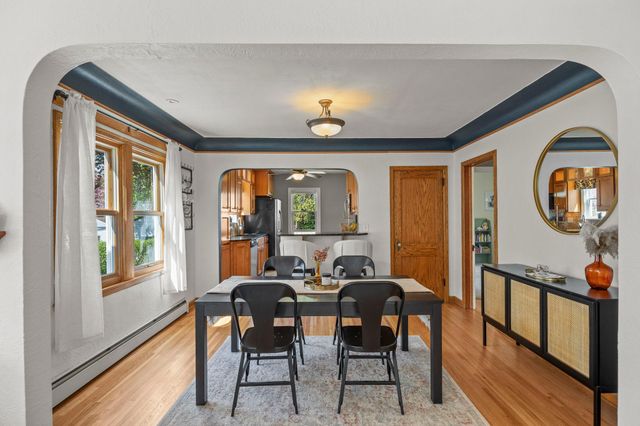 1033 Smith Avenue S, West Saint Paul, MN 55118