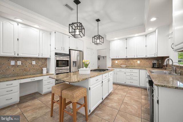 17422 AVENLEIGH DR, Ashton, MD 20861