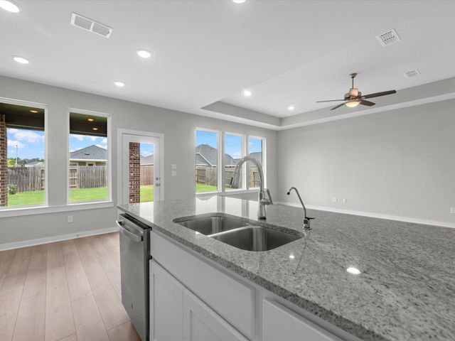 21726 Redwood Bluff Trail, Cypress, TX 77433