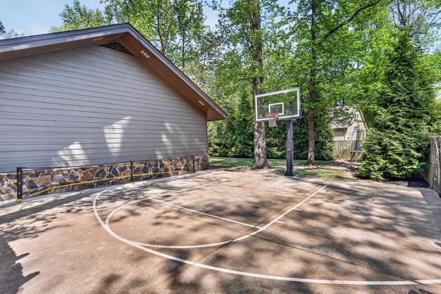 7406 OAK RUN DR, Germantown, TN 38138