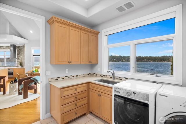 2819 E Lake Sammamish Parkway NE, Sammamish, WA 98074