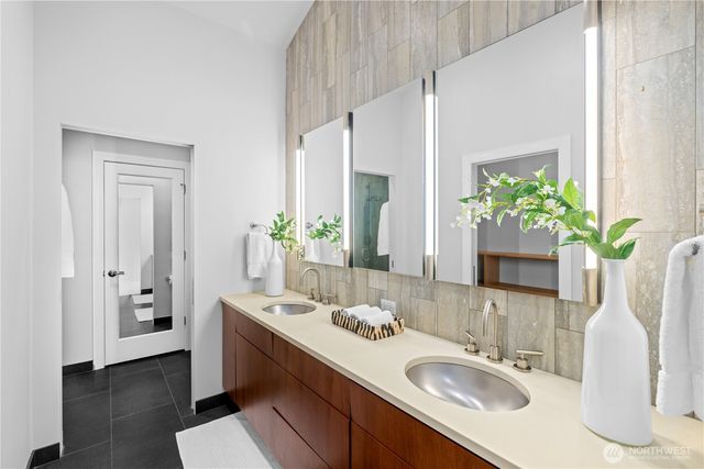 2819 E Lake Sammamish Parkway NE, Sammamish, WA 98074