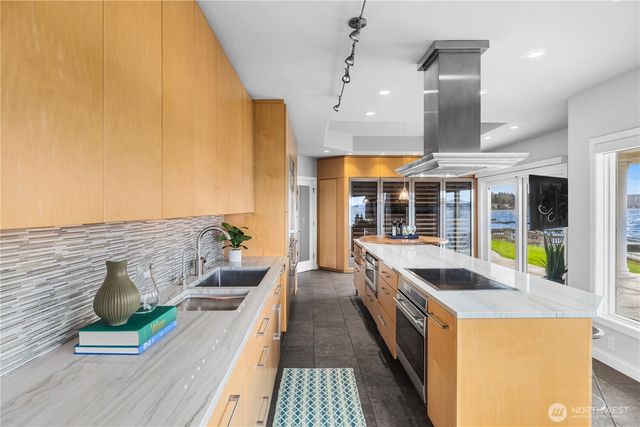 2819 E Lake Sammamish Parkway NE, Sammamish, WA 98074