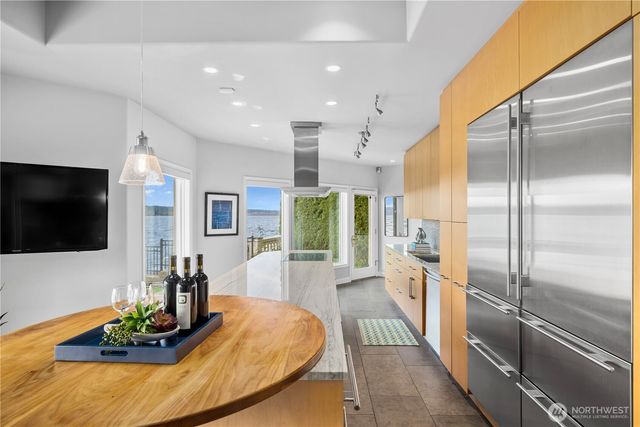 2819 E Lake Sammamish Parkway NE, Sammamish, WA 98074