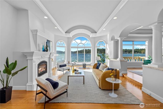 2819 E Lake Sammamish Parkway NE, Sammamish, WA 98074