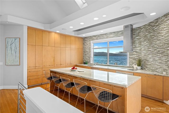 2819 E Lake Sammamish Parkway NE, Sammamish, WA 98074