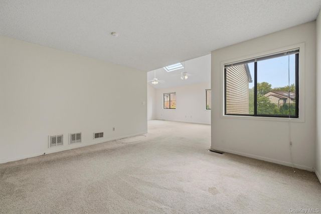 6 Ryan Court, Nanuet, NY 10954