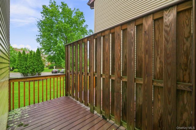 6 Ryan Court, Nanuet, NY 10954
