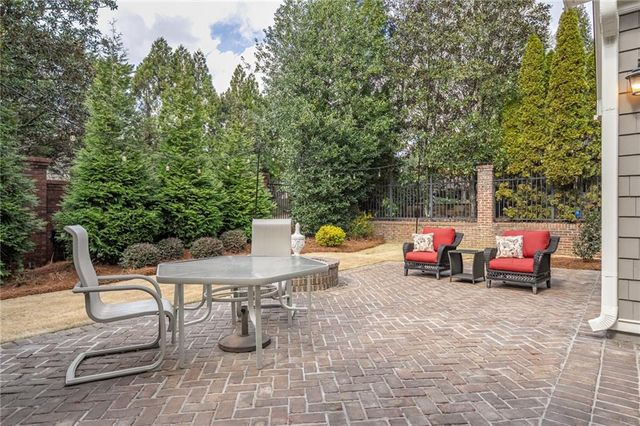 1176 Bluffhaven NE Way, Brookhaven, GA 30319