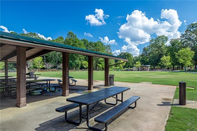 1176 Bluffhaven NE Way, Brookhaven, GA 30319