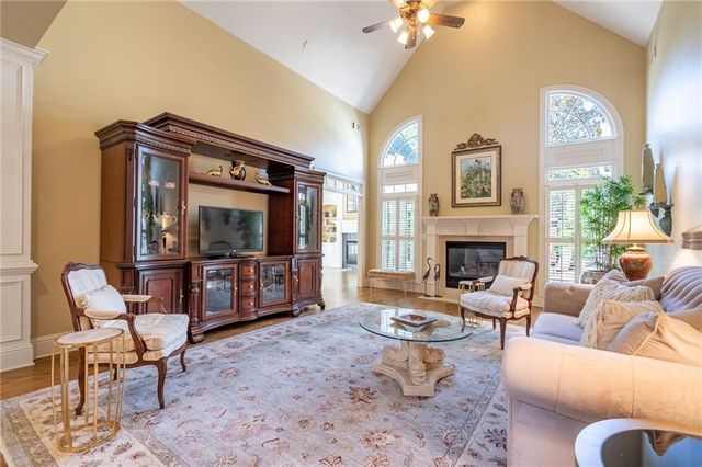 1176 Bluffhaven NE Way, Brookhaven, GA 30319