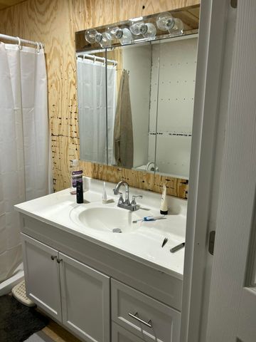 54252 N Ironwood Road, South Bend, IN 46635