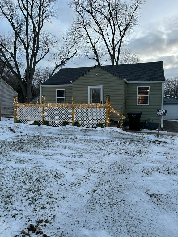 54252 N Ironwood Road, South Bend, IN 46635