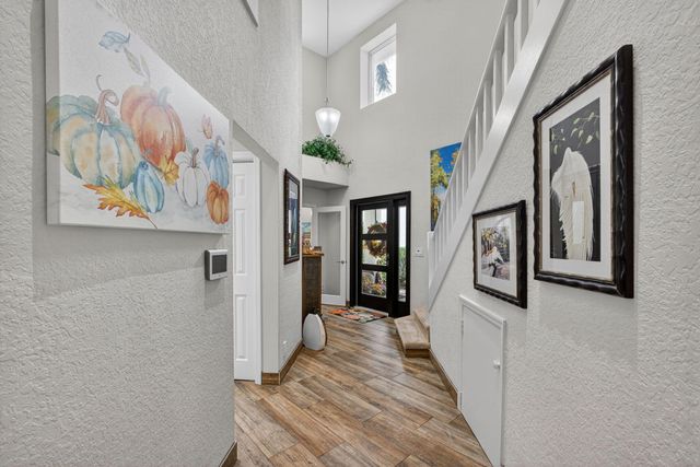 221 Canterbury Drive W, Palm Beach Gardens, FL 33418