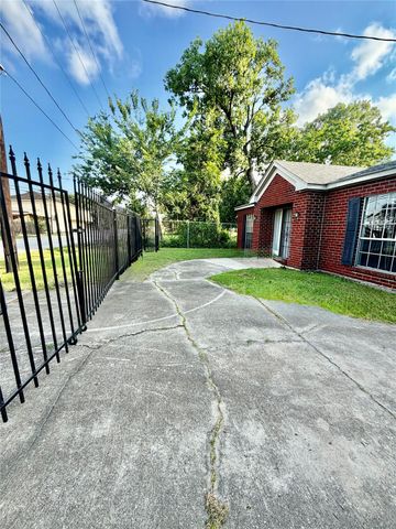 1919 Gregg Street, Houston, TX 77020
