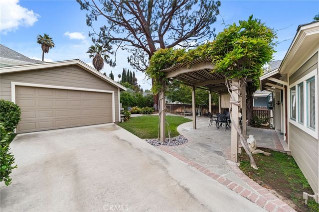 711 Chestnut, Redlands, CA 92373