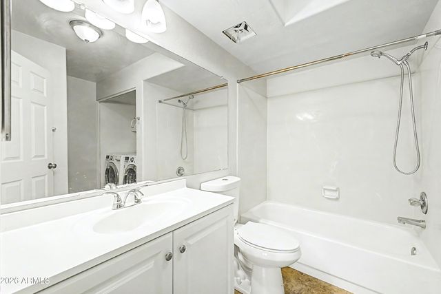3134 E MCKELLIPS Road 221, Mesa, AZ 85213