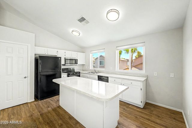 3134 E MCKELLIPS Road 221, Mesa, AZ 85213