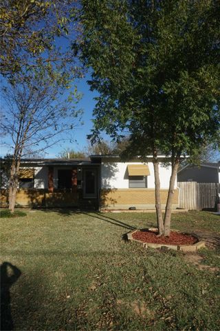 2121 N Hickory Street, Sherman, TX 75092
