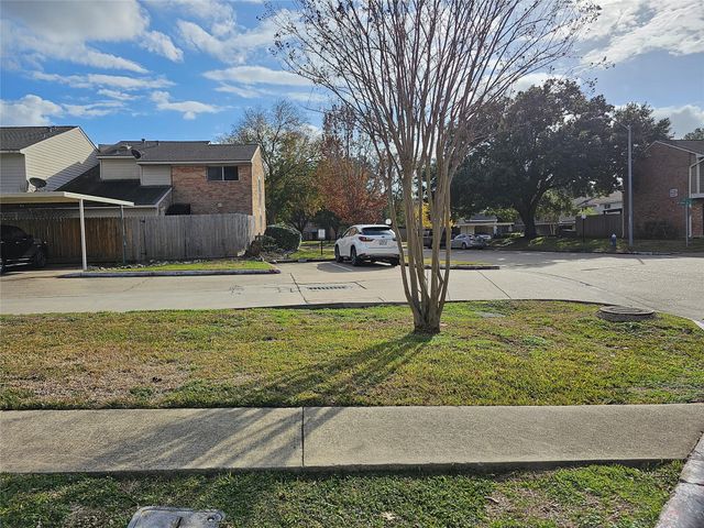 7887 Kendalia Drive, Houston, TX 77036