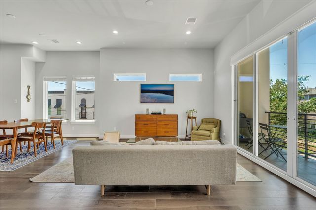 808 Fisher A, Houston, TX 77018