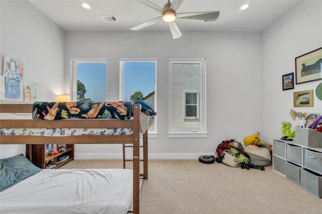 808 Fisher A, Houston, TX 77018