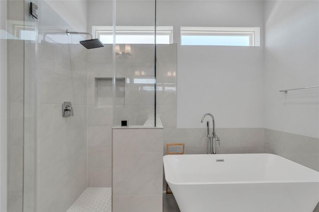 808 Fisher A, Houston, TX 77018