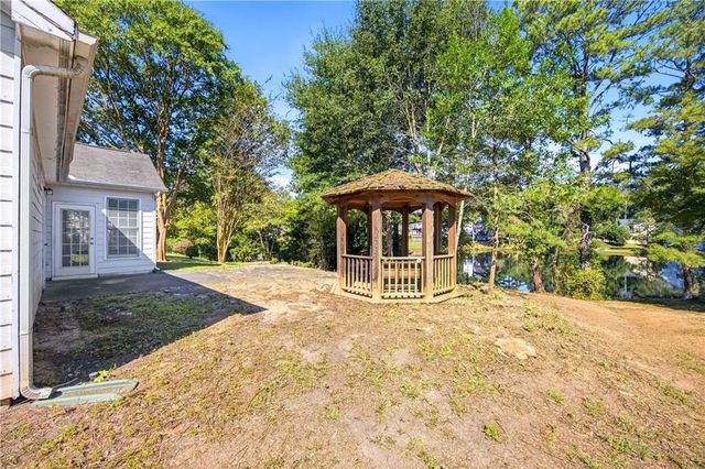 4014 Villa Lake Road, Powder Springs, GA 30127