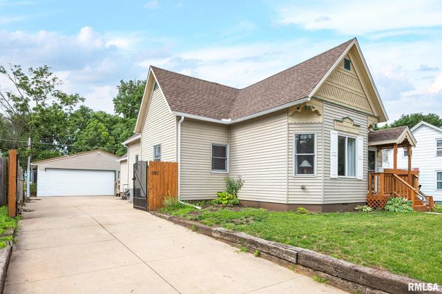 1212 ROYAL Avenue, Pekin, IL 61554