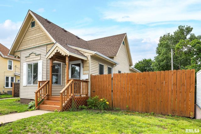 1212 ROYAL Avenue, Pekin, IL 61554