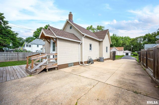 1212 ROYAL Avenue, Pekin, IL 61554