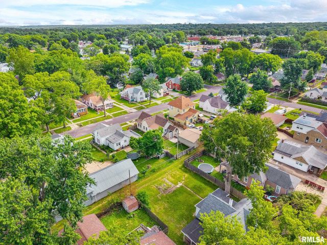 1212 ROYAL Avenue, Pekin, IL 61554