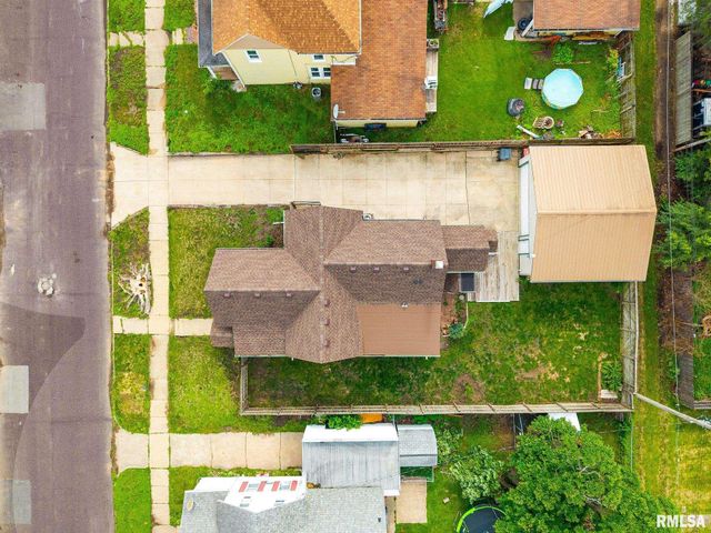 1212 ROYAL Avenue, Pekin, IL 61554