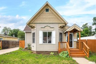 1212 ROYAL Avenue, Pekin, IL 61554