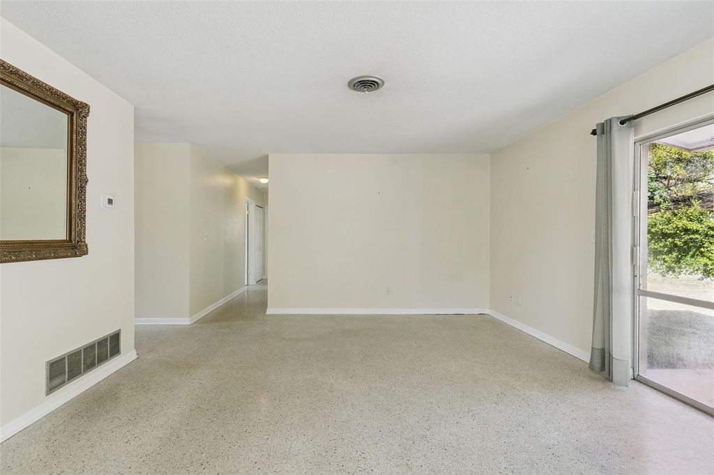 Image 11 of property listing at 521 MASON STREET, Altamonte Springs, FL 32701