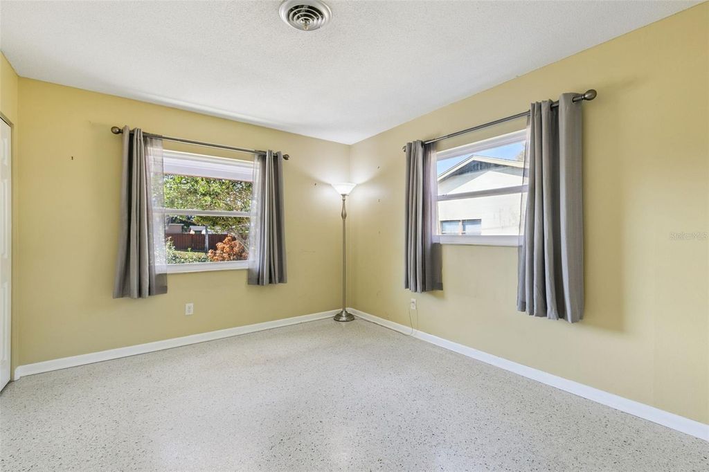 Image 20 of property listing at 521 MASON STREET, Altamonte Springs, FL 32701