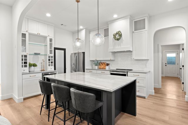 1220 Lynn Way, Waxahachie, TX 75165